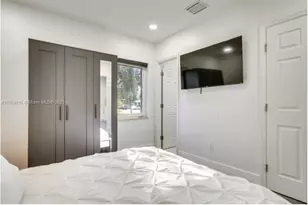 17001 NE 20th Ave, North Miami Beach, FL 33162 - Photo 8