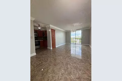 501 SW 1st St #506, Miami, FL 33130 - Photo 6
