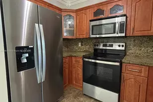 501 SW 1st St, Miami, FL 33130 - Photo 8