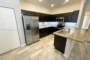 10332 West 33rd Ct, Hialeah, FL 33018 - Photo 8