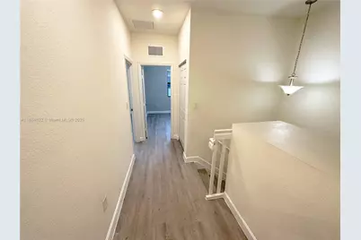 10332 W 33rd Ct, Hialeah, FL 33018 - Photo 12