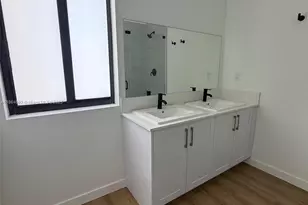 409 SW 1st St, Florida City, FL 33034 - Photo 14