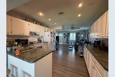 2701 NW 52nd Ct, Tamarac, FL 33309 - Photo 14