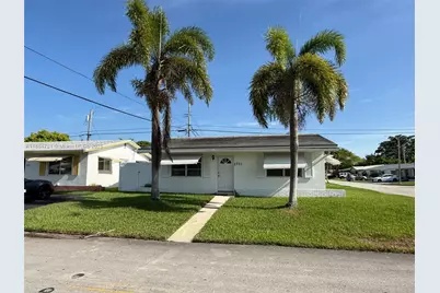 2701 NW 52nd Ct, Tamarac, FL 33309 - Photo 2