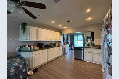 2701 NW 52nd Ct, Tamarac, FL 33309 - Photo 12