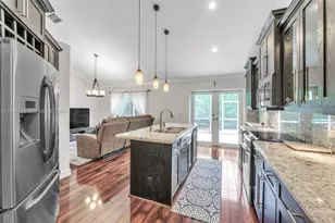 10202 Caracas St, Cooper City, FL 33026 - Photo 8