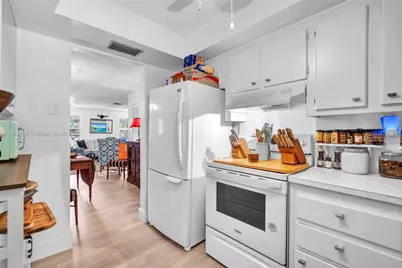 1280 SE 2nd Ct #1, Fort Lauderdale, FL 33301 - Photo 10
