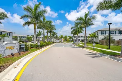 11927 NW 46th St, Coral Springs, FL 33076 - Photo 38