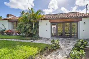 6350 Pine Tree Dr, Miami Beach, FL 33141 - Photo 16