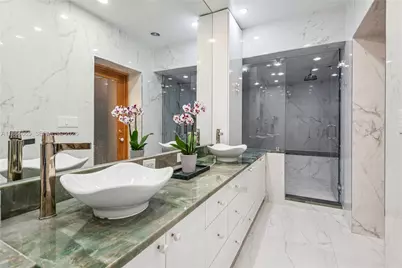 6350 Pinetree Dr, Miami Beach, FL 33141 - Photo 20