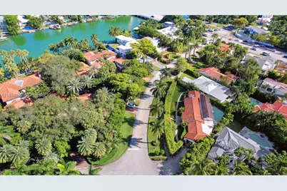 6350 Pinetree Dr, Miami Beach, FL 33141 - Photo 28