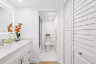 12500 SW 6th St, Pembroke Pines, FL 33027 - Photo 16