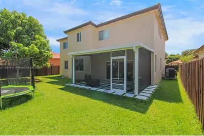 1033 NE 35th Ave, Homestead, FL 33033 - Photo 16