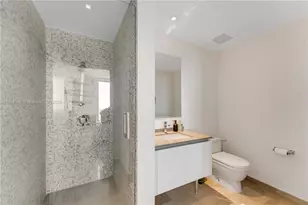 88 SW 7th St, Miami, FL 33130 - Photo 10