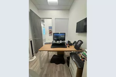1900 N Bayshore Dr #1A, Miami, FL 33132 - Photo 20