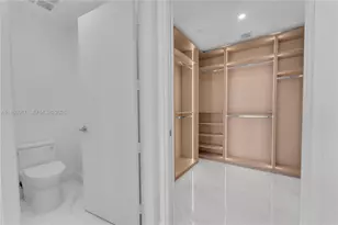 700 NE 24th St, Miami, FL 33137 - Photo 10