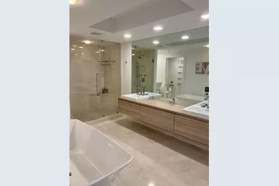 17111 Biscayne Blvd #1806, North Miami Beach, FL 33160 - Photo 10