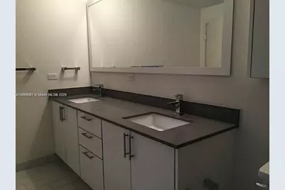 999 SW 1st Ave #1809, Miami, FL 33130 - Photo 2