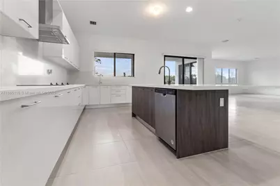 2391 SW 123rd Ter, Davie, FL 33325 - Photo 10