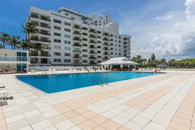 5445 Collins Ave #P2, Miami Beach, FL 33140 - Photo 1