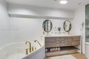 5445 Collins Ave, Miami Beach, FL 33140 - Photo 58