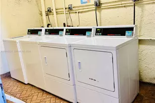 3700 NW 21st St, Lauderdale Lakes, FL 33311 - Photo 22