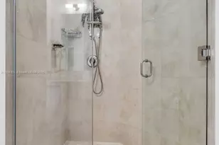 1060 Brickell Ave, Miami, FL 33131 - Photo 14