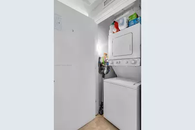 1060 Brickell Ave #3601, Miami, FL 33131 - Photo 12