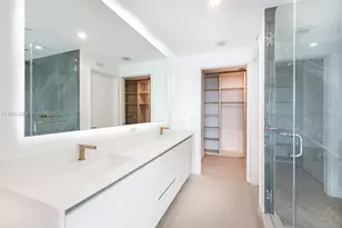700 NE 24th St, Miami, FL 33137 - Photo 10