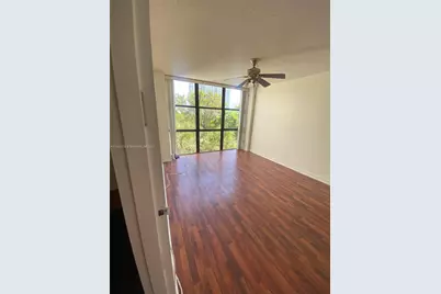 16909 N Bay Rd #415, Sunny Isles Beach, FL 33160 - Photo 2