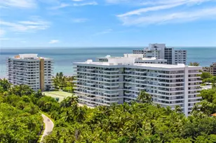 155 Ocean Ln Dr, Key Biscayne, FL 33149 - Photo 32