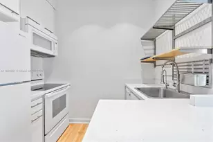 1211 Pennsylvania Ave, Miami Beach, FL 33139 - Photo 8