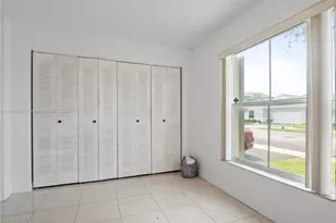 19253 NW 22nd St, Pembroke Pines, FL 33029 - Photo 10