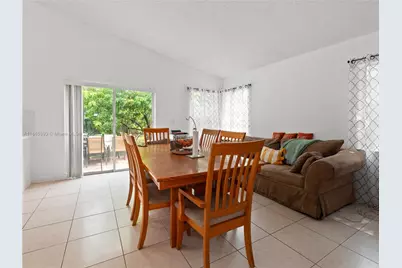 19253 NW 22nd St, Pembroke Pines, FL 33029 - Photo 18