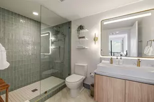 159 NE 6th St, Miami, FL 33132 - Photo 22
