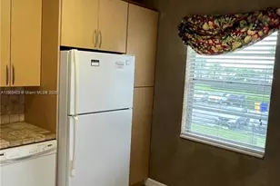 110 Lake Meryl Dr, West Palm Beach, FL 33411 - Photo 4