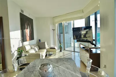 1300 Brickell Bay Dr #3701, Miami, FL 33131 - Photo 12