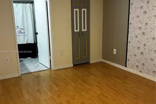 7035 NW 186th St, Hialeah, FL 33015 - Photo 8