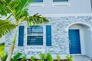 124 SE 10th Ct, Homestead, FL 33034 - Photo 1