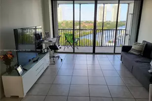 3475 N Country Club Dr, Aventura, FL 33180 - Photo 8