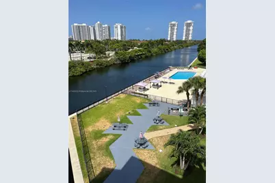3475 N Country Club Dr #817, Aventura, FL 33180 - Photo 6