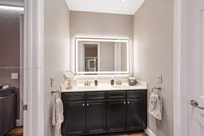9835 NW 86th Ter, Doral, FL 33178 - Photo 28