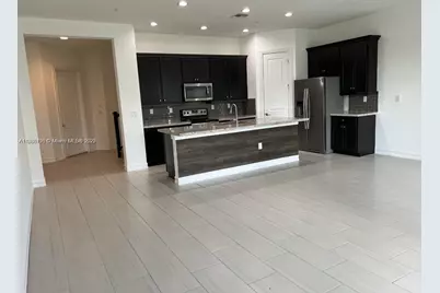 11539 SW 13th Dr #11539, Pembroke Pines, FL 33025 - Photo 2