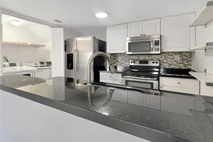 8515 NW 3rd Ln, Miami, FL 33126 - Photo 6