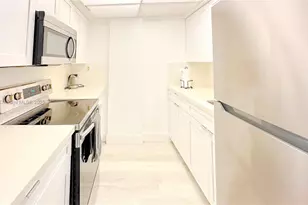 19201 Collins Ave, Sunny Isles Beach, FL 33160 - Photo 16