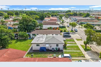 675 W 30th St, Hialeah, FL 33012 - Photo 16