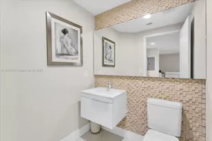 17301 Biscayne Blvd, North Miami Beach, FL 33160 - Photo 12