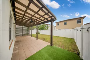 10521 W 35th Way, Hialeah, FL 33018 - Photo 44
