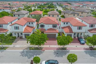 10521 W 35th Way, Hialeah, FL 33018 - Photo 34