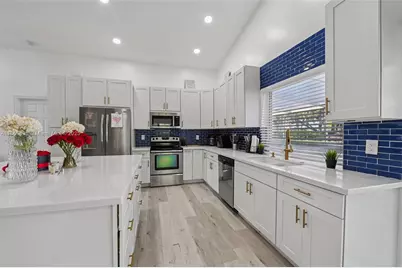 10681 Lago Welleby Dr, Sunrise, FL 33351 - Photo 8